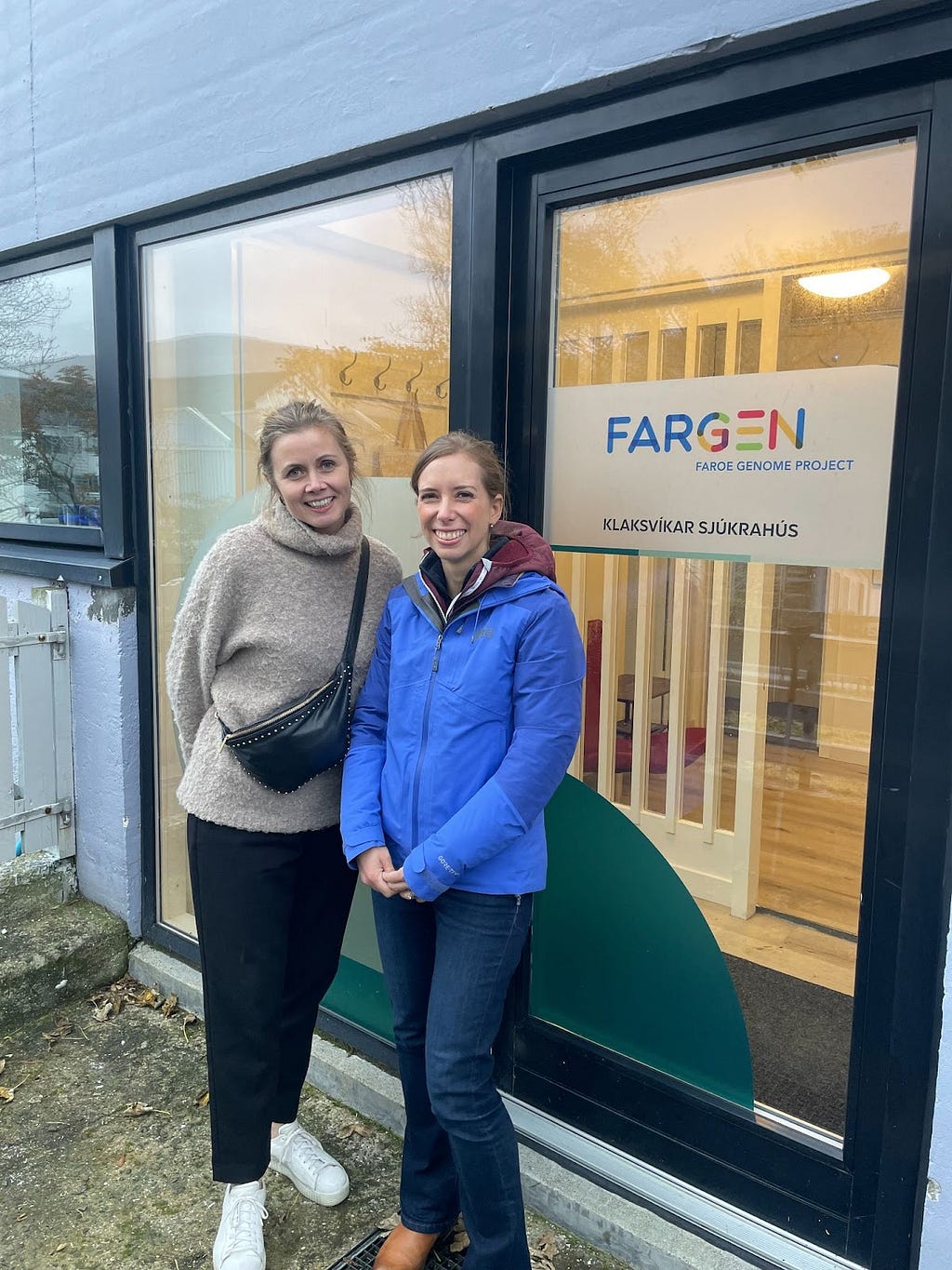 Noomi Gregersen with Melissa Hendershott outside one of the FarGen project’s offices (the Klaksvík location).