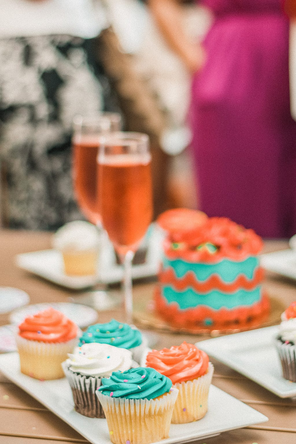 cupcakes and rose