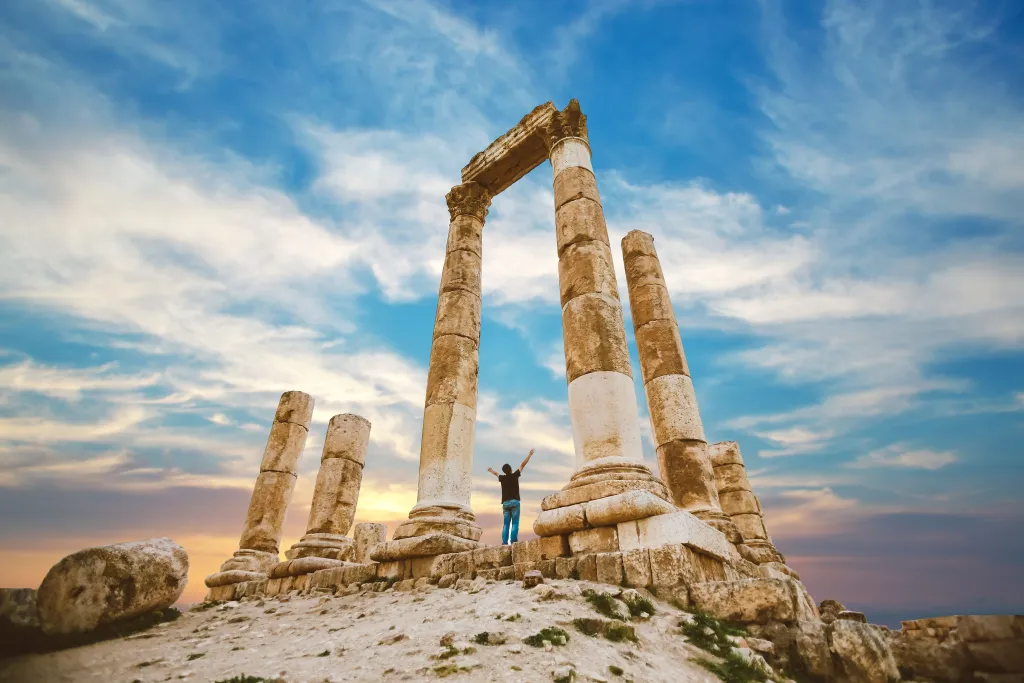 Exploring Amman: A Journey of Unexpected Twists and Turns