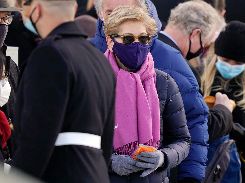 Elizabeth Warren attends Joe Biden’s inauguration on Wednesday.