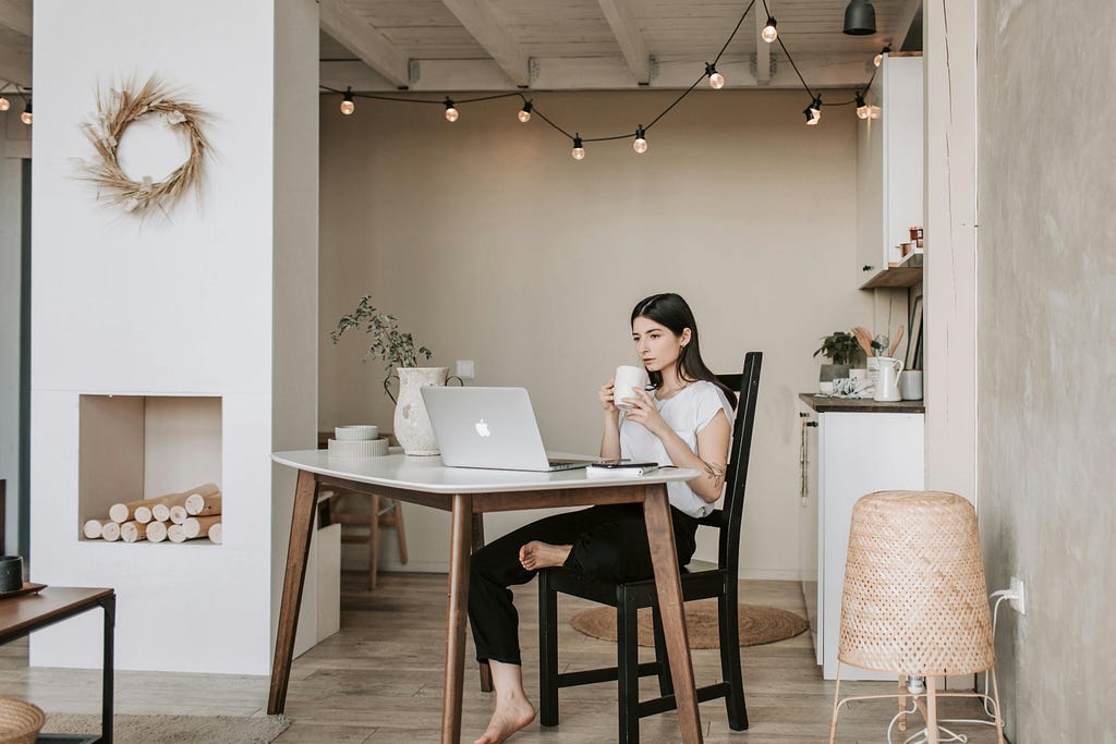 Mid-Back Task Chair