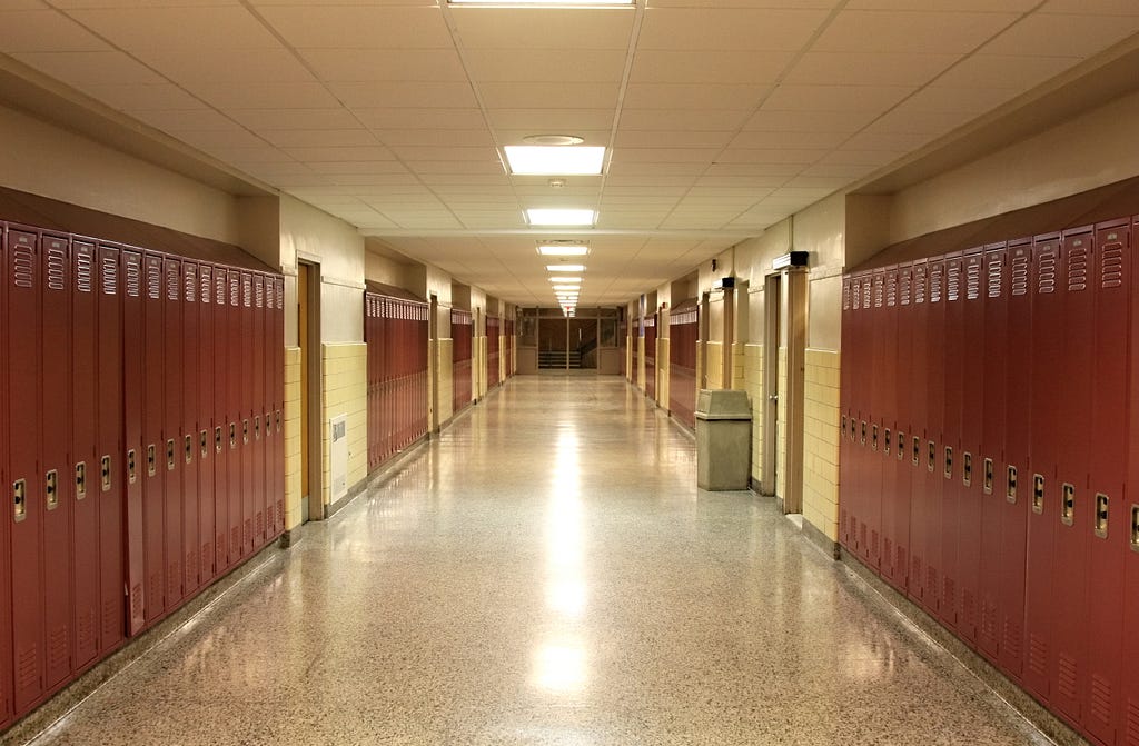 ID 5291693 | School © Jimmy Lopes | Dreamstime.com