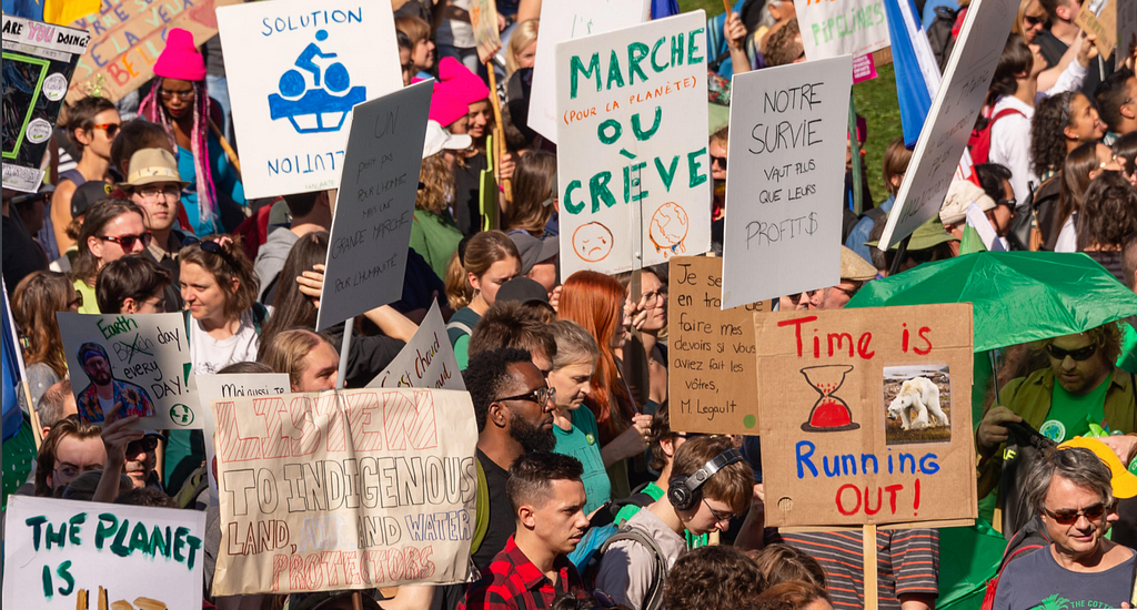 A photo showing part of the crowd at the 2019 climate march in Montreal