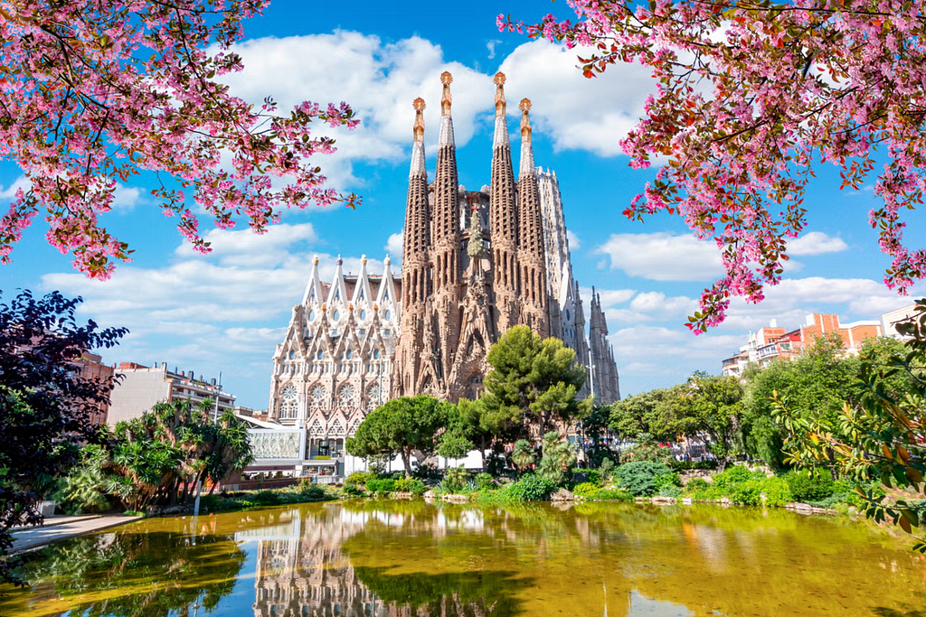 Barcelona’s central place of worship presents a magnificent image