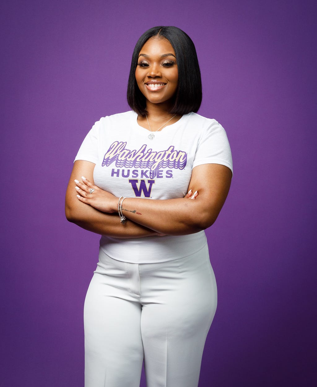Dr. DD pictured with “Washington Huskies” shirt