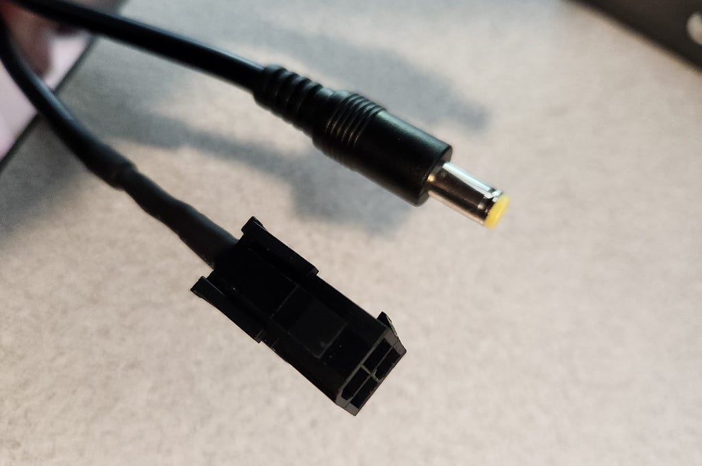 Molex ATX CPU 4-pin EPS connector to 5.5mm x 2.5mm barrel plug