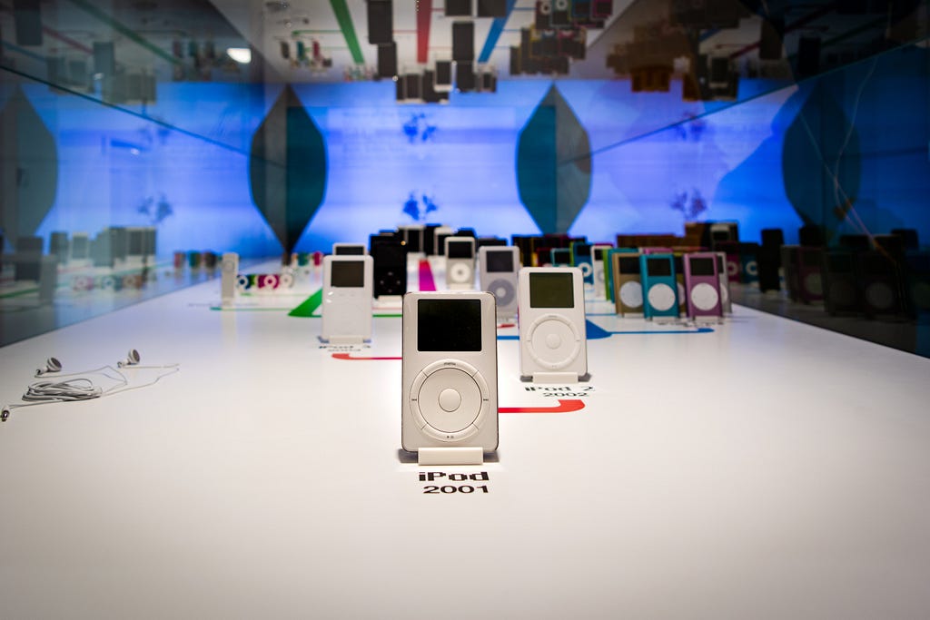 Display of iPods through the years, from Christine Sandu on Unsplash