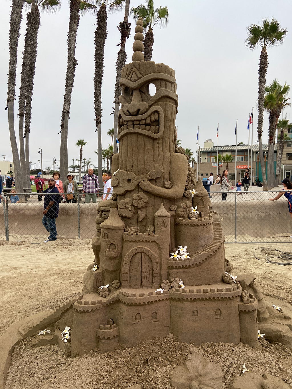 “Tiki Beach Party” by Sculpting San Diego won Second Place (KimberlyUs)