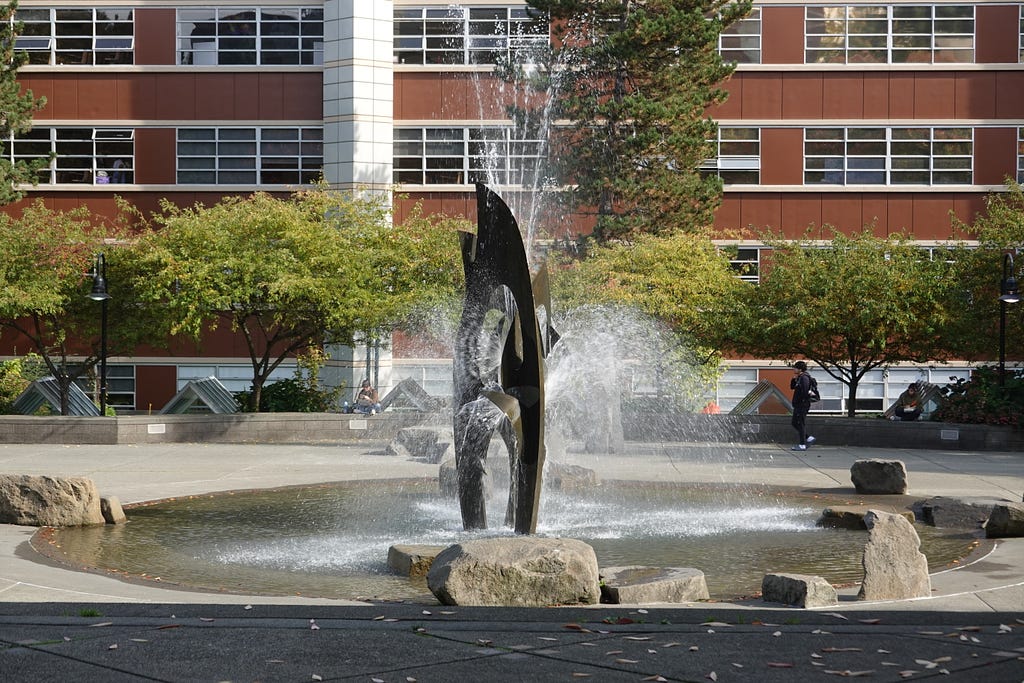 A fountain on the Seattle University campus during daytime