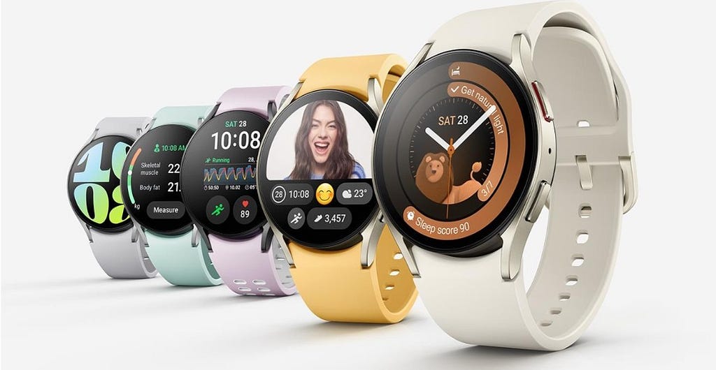 Picture of an almost 3 dimensional row of smartwatches