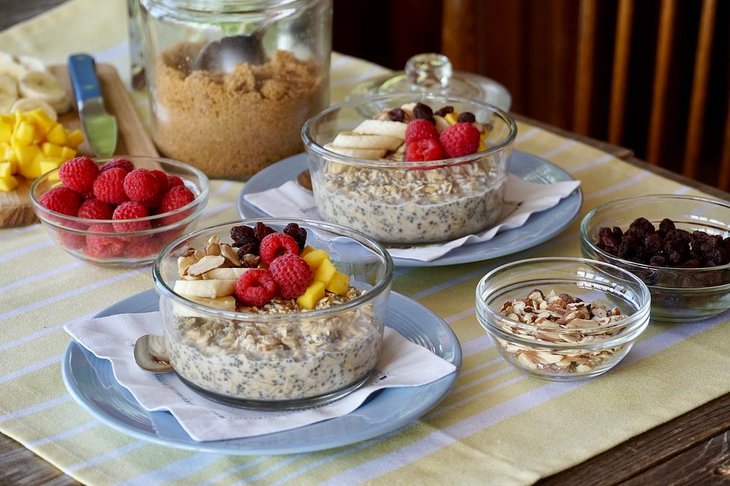 Berries and Nuts with Overnight Oats — The Diabetes Decoder