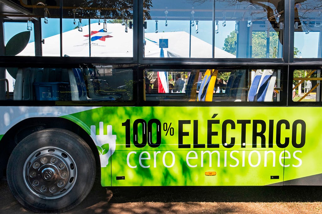 An electric bus in San José, Costa Rica, March 5, 2020. Photo by Ezequiel Becerra/Getty Images