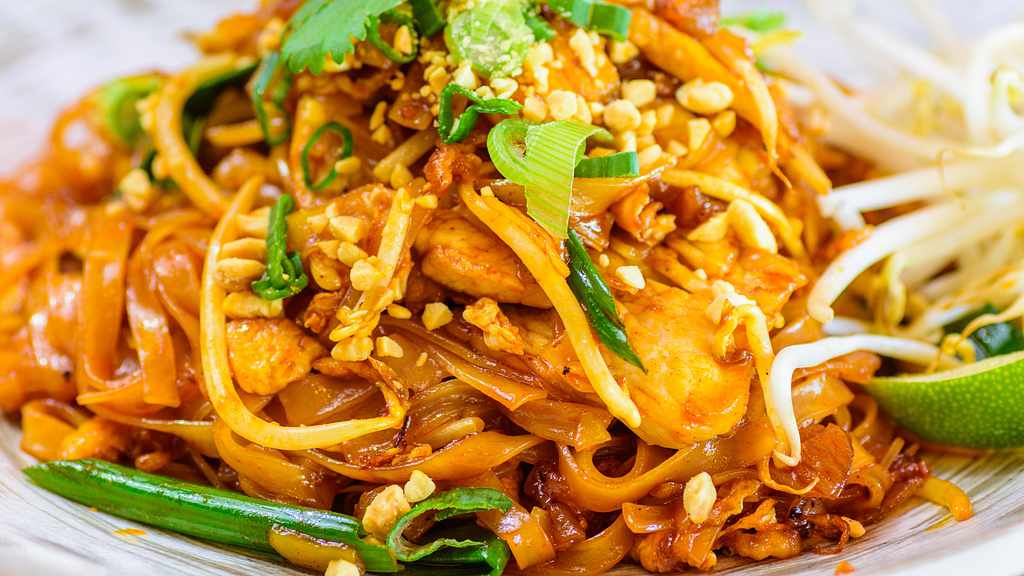 Top 10 Food Destination Picks For Foodventurous Travelers, Expats, And Digital Nomads Bangkok, Thailand pad thai