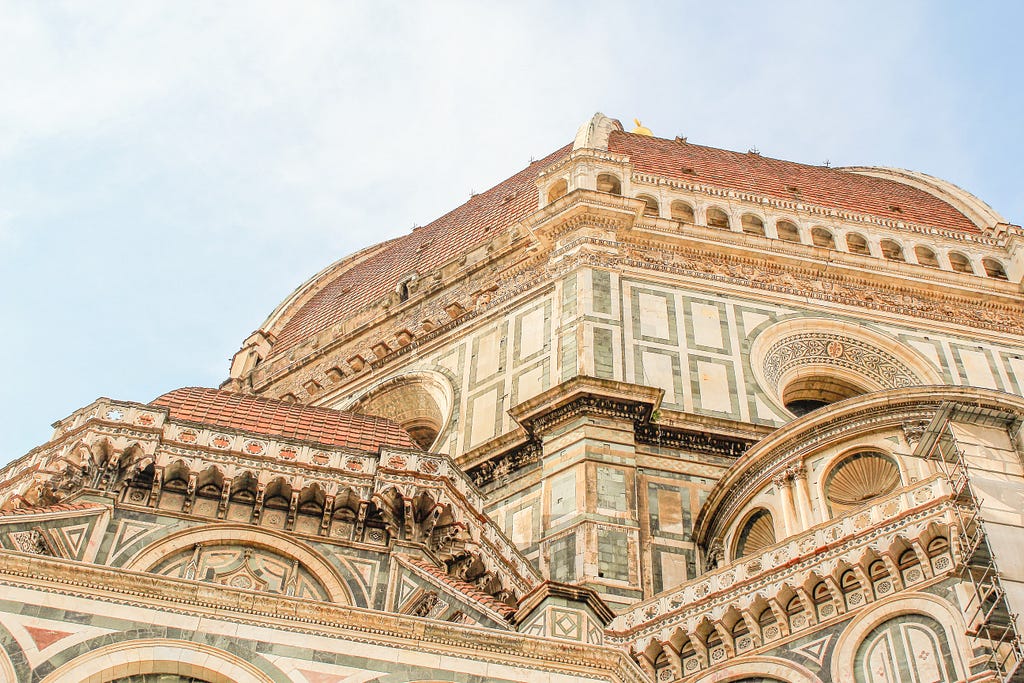 dome in Florence with white, green and red marble