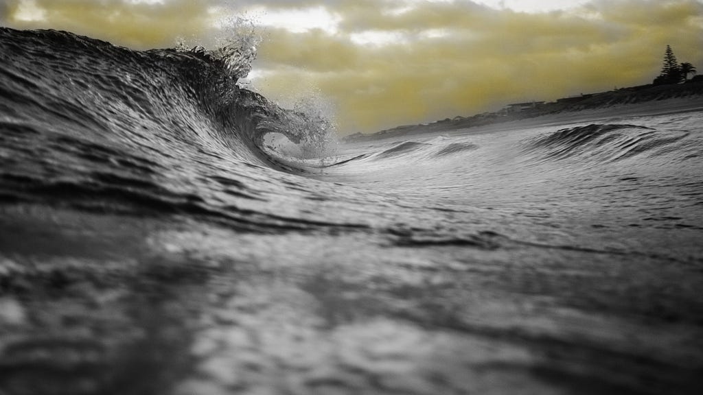 Creating custom wavy headers using react-native-svg
