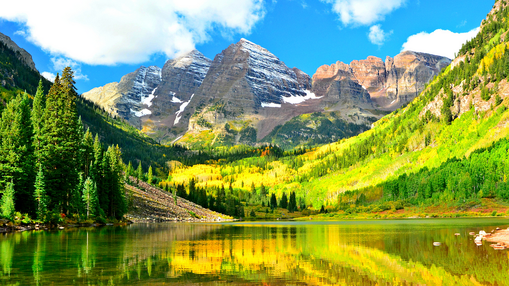 Colorado Eloepment at Maroon Bells, Aspen