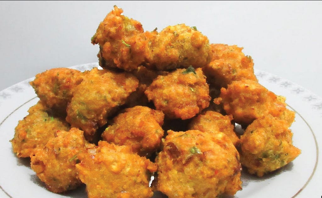 https://newsnow24x7.com/crunchy-moong-dal-pakoda-recipe/