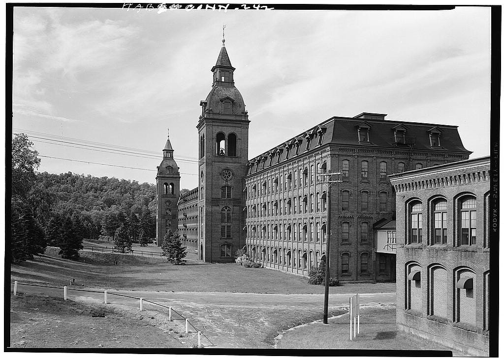 Historical image of a textile mill that match those generated by DALL.E
