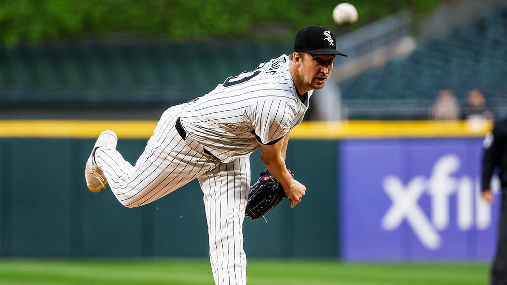 Strong Pitching Performance Pulls White Sox Past Guardians