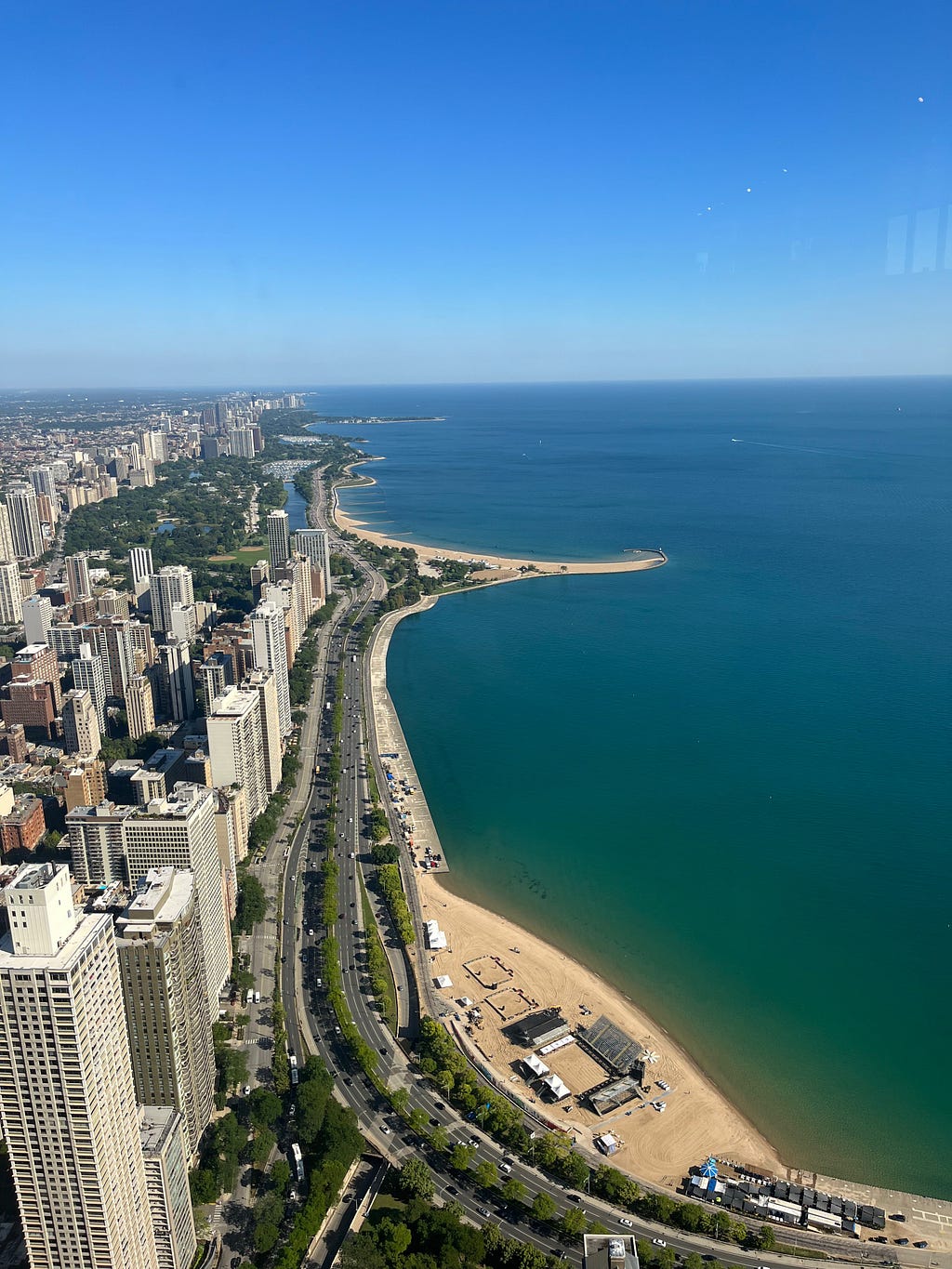 360 Chicago, John Hancock Building view