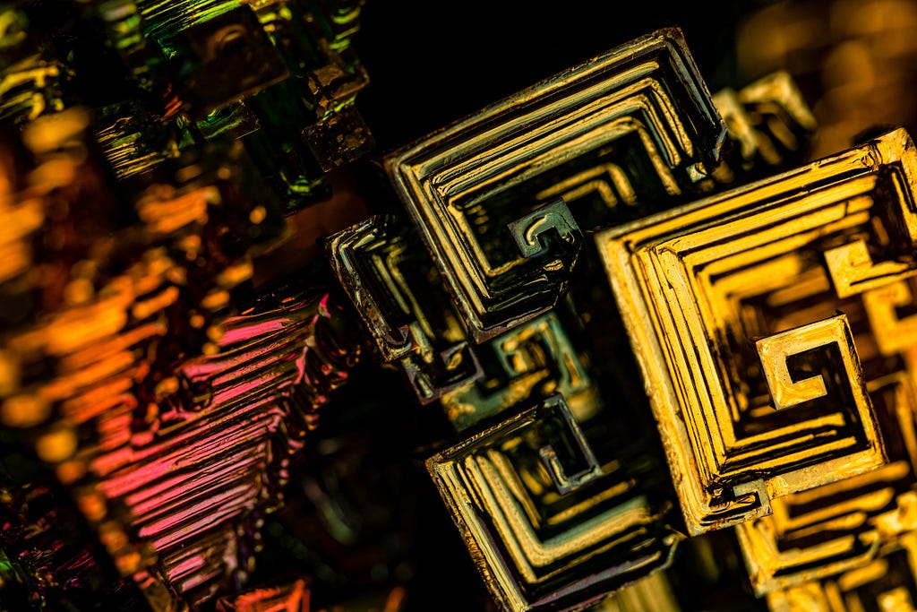 Labyrinths of bismuth in macro view