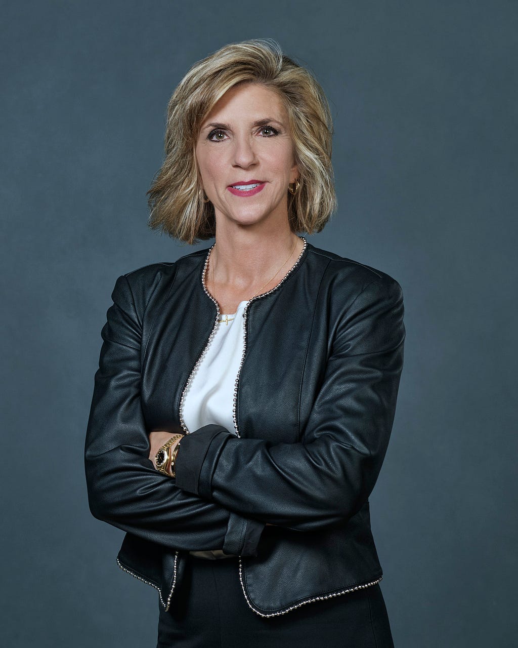 Prosecutor Kelly Siegler in a black jacket in Cold Justice promotional photo