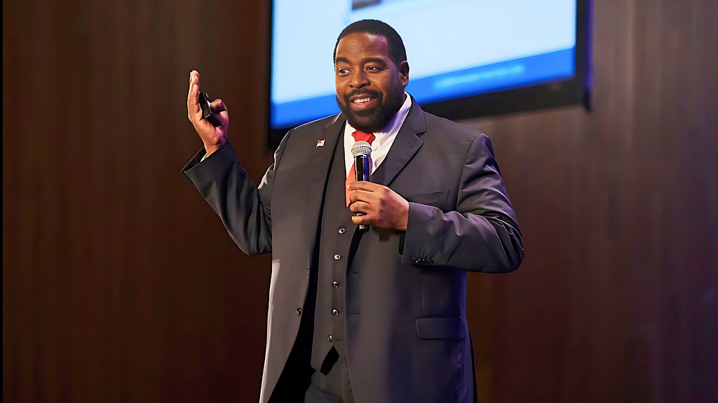 Les Brown, the premier Keynote Speaker, weaving dynamic storytelling and resilient inspiration, making him one of the most famous inspirational speakers globally.