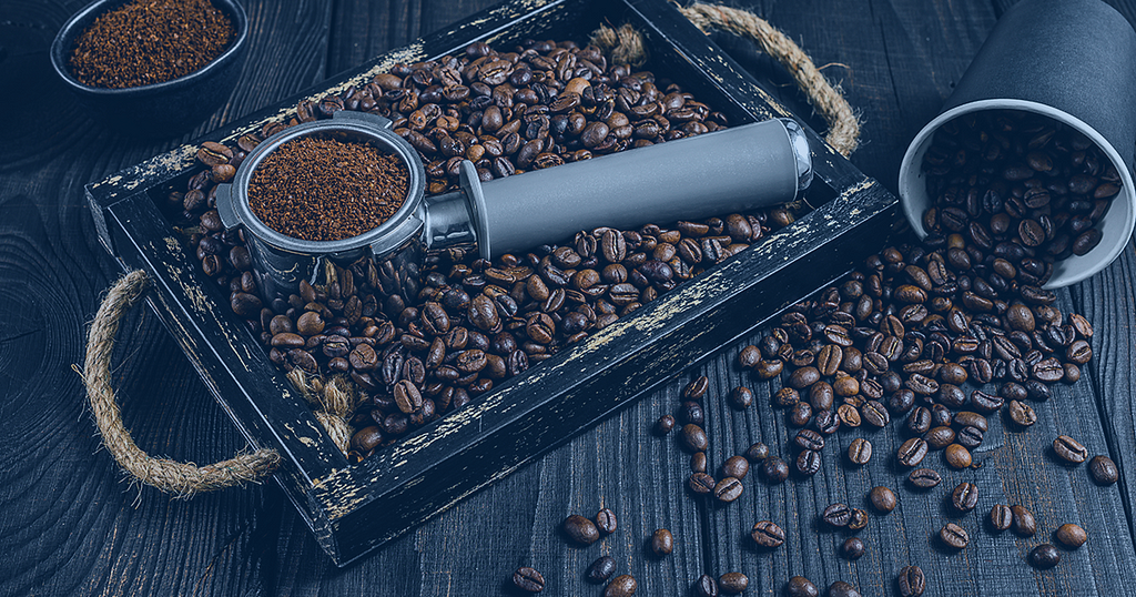 picture chowing roasted coffee beans