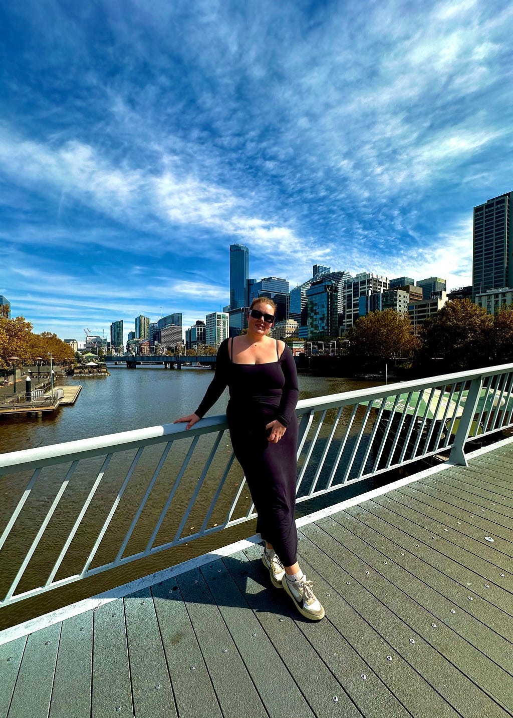 Full-body picture with Melbourne skyline view
