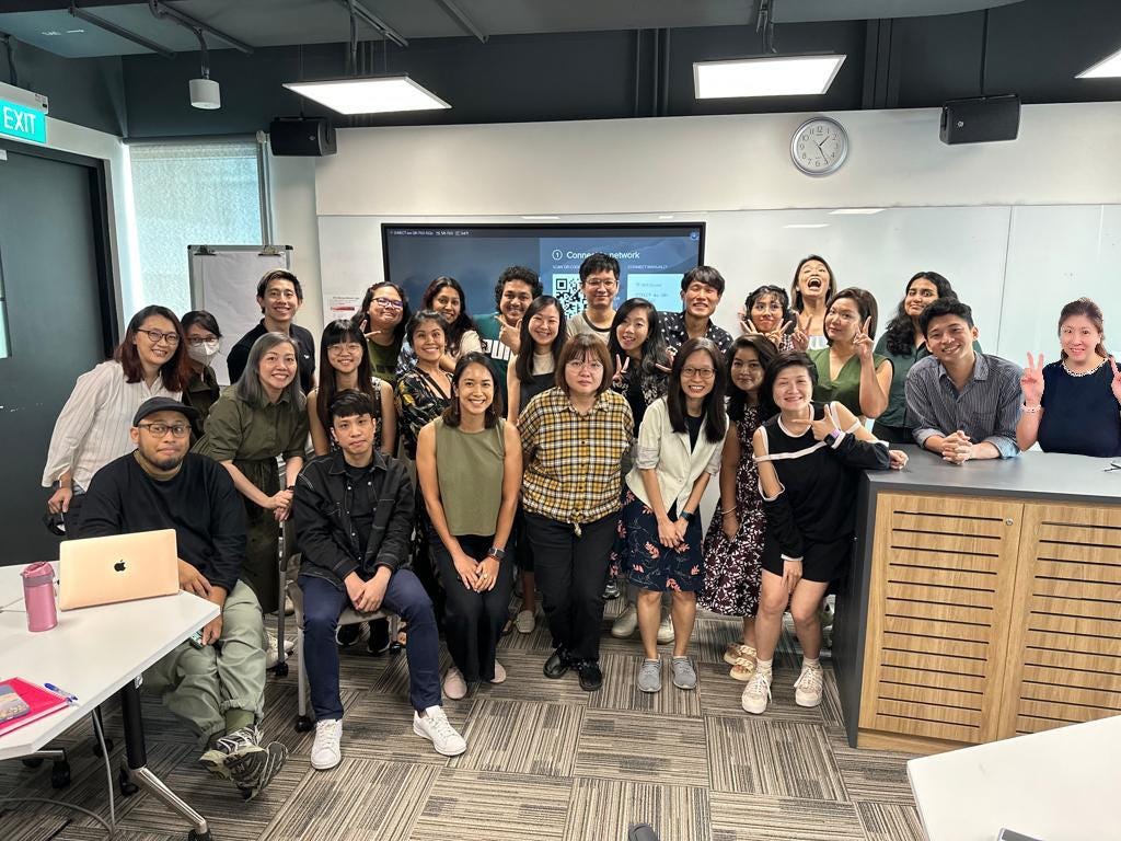 A group photo of the course’s graduating cohort.