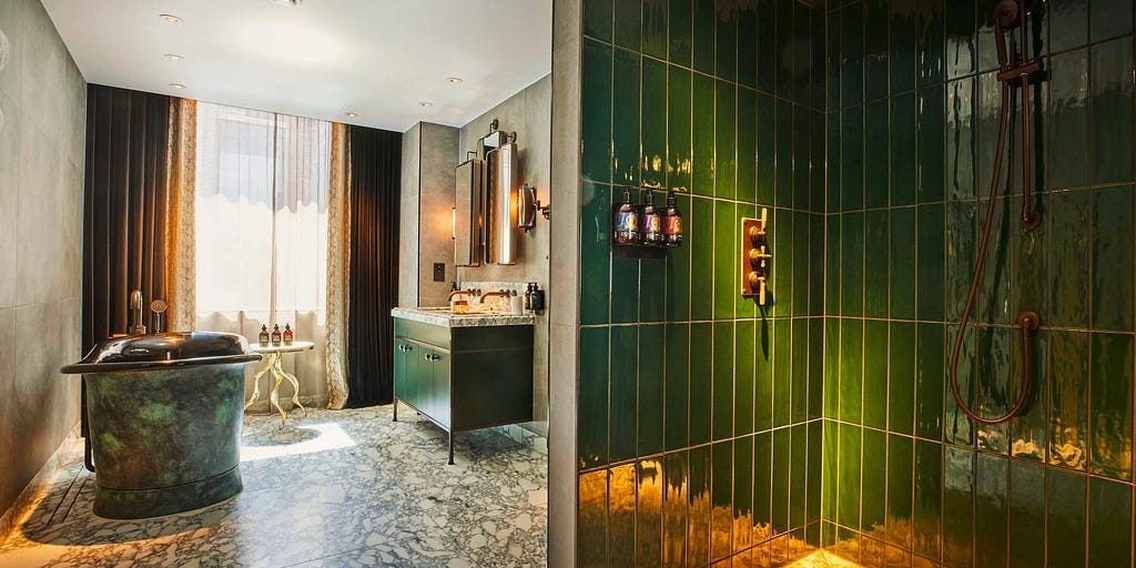 The York Apartment’s bathroom is enough to make anyone not staying there green with envy. Photo courtesy of Chateau Denmark. Story by Laura Metze.