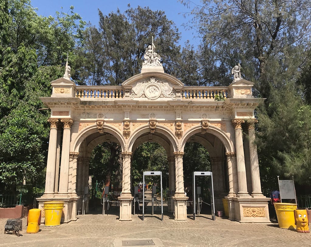 Entrance of the Byculla zoo / Rani Baug