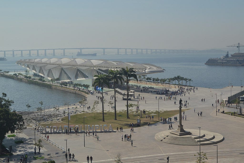 A praça Mauá, no centro do Rio, é um dos marcos das modificações na cidade