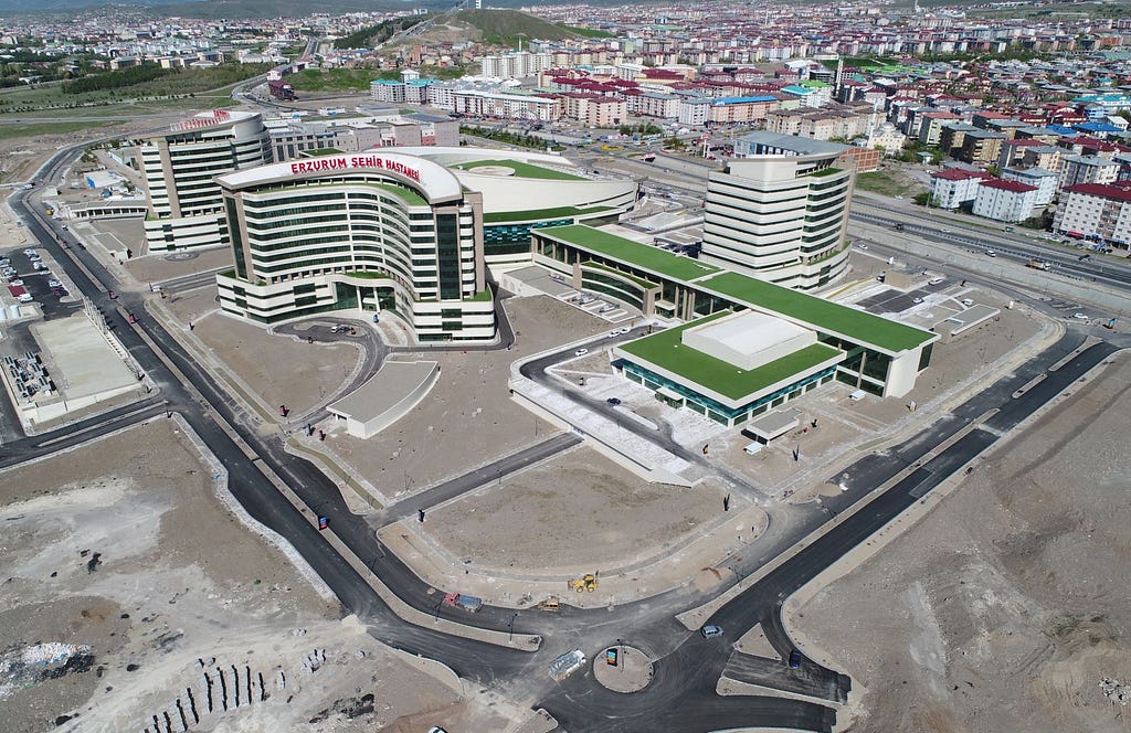 Sadece 2020’de şehir hastanelerine ödenen kira bedeli ile altı tane Erzurum Şehir Hastanesi yapılabilirdi.