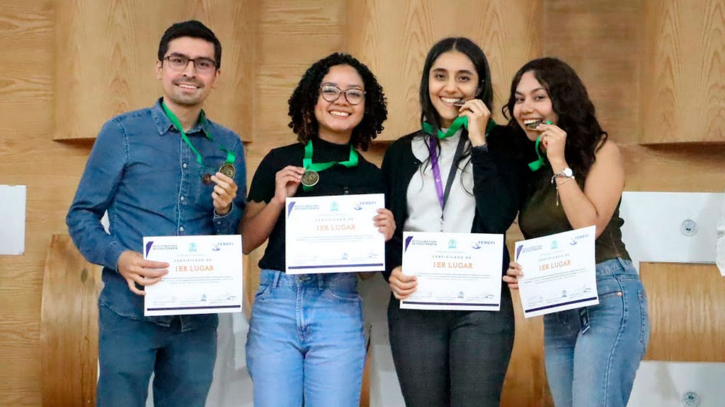 Obtienen primer lugar en concurso estatal de fisioterapia