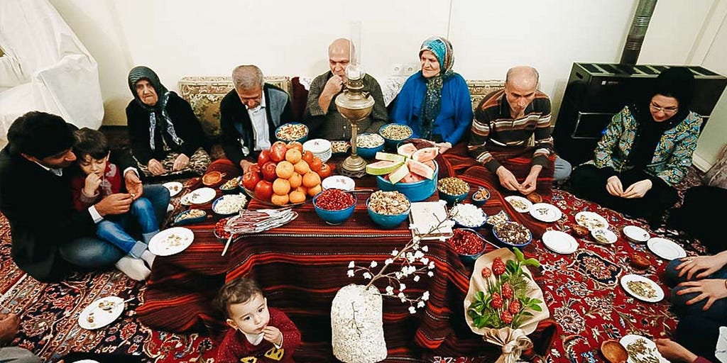 iranian-hospitality-family-sitting