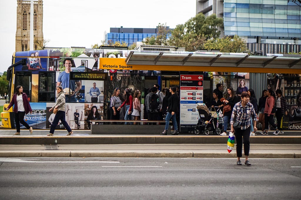 Tram di Adelaide yang diandalkan oleh semua kalangan