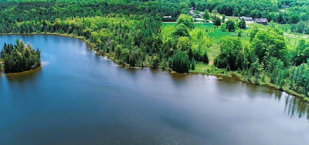 waterfront land property in ontario all season access