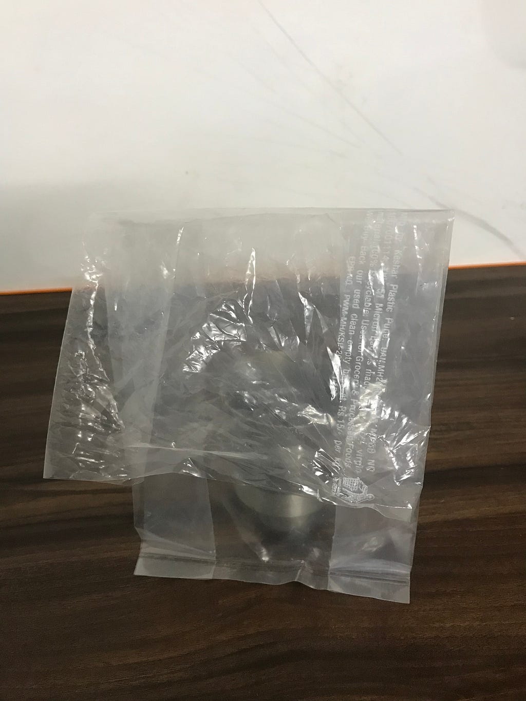 Image of a empty plastic bag without grip.