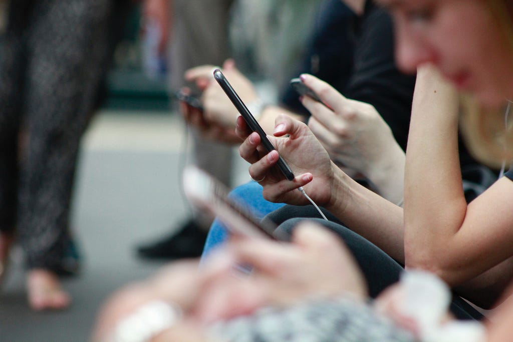 We’re in the push notification era, but are they as effective as SMS?