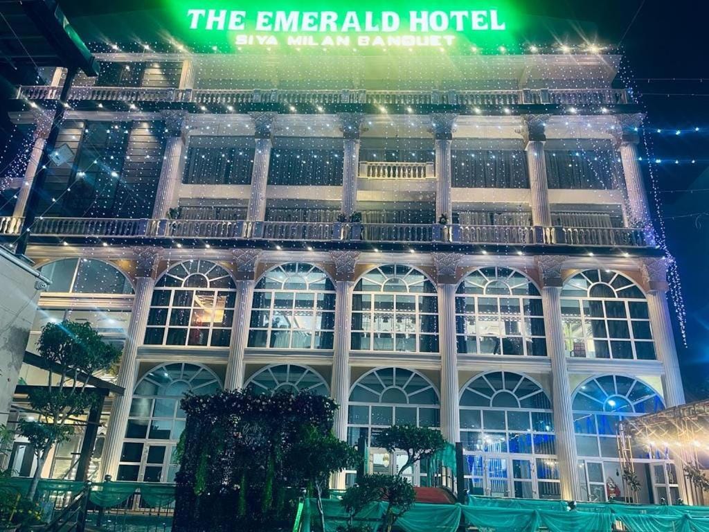 Hotel Emerald