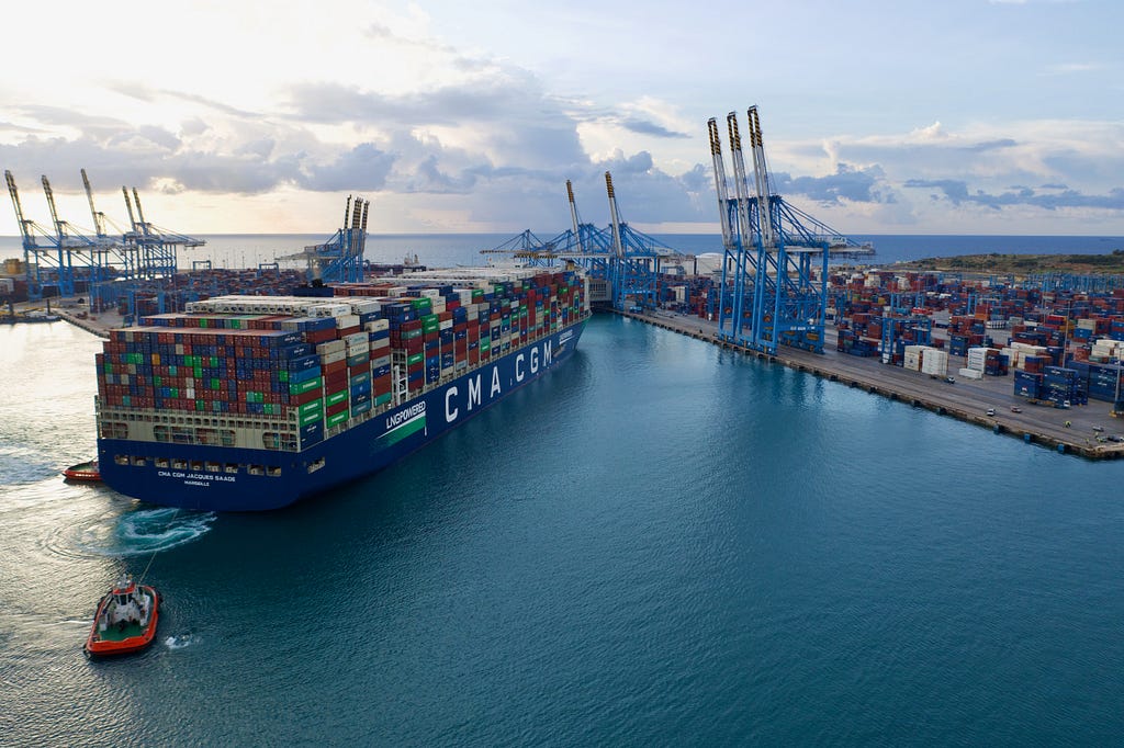 The 10 Biggest Shipping Companies in the World