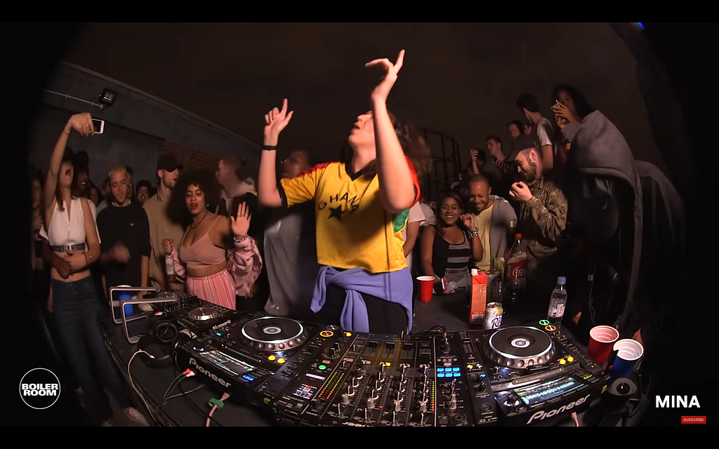 DJ Mina no Boiler Room Londres, 2017