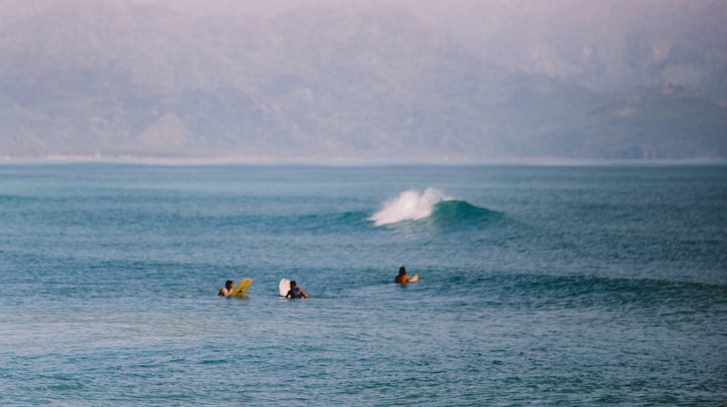 surfing in the Philippines for beginners