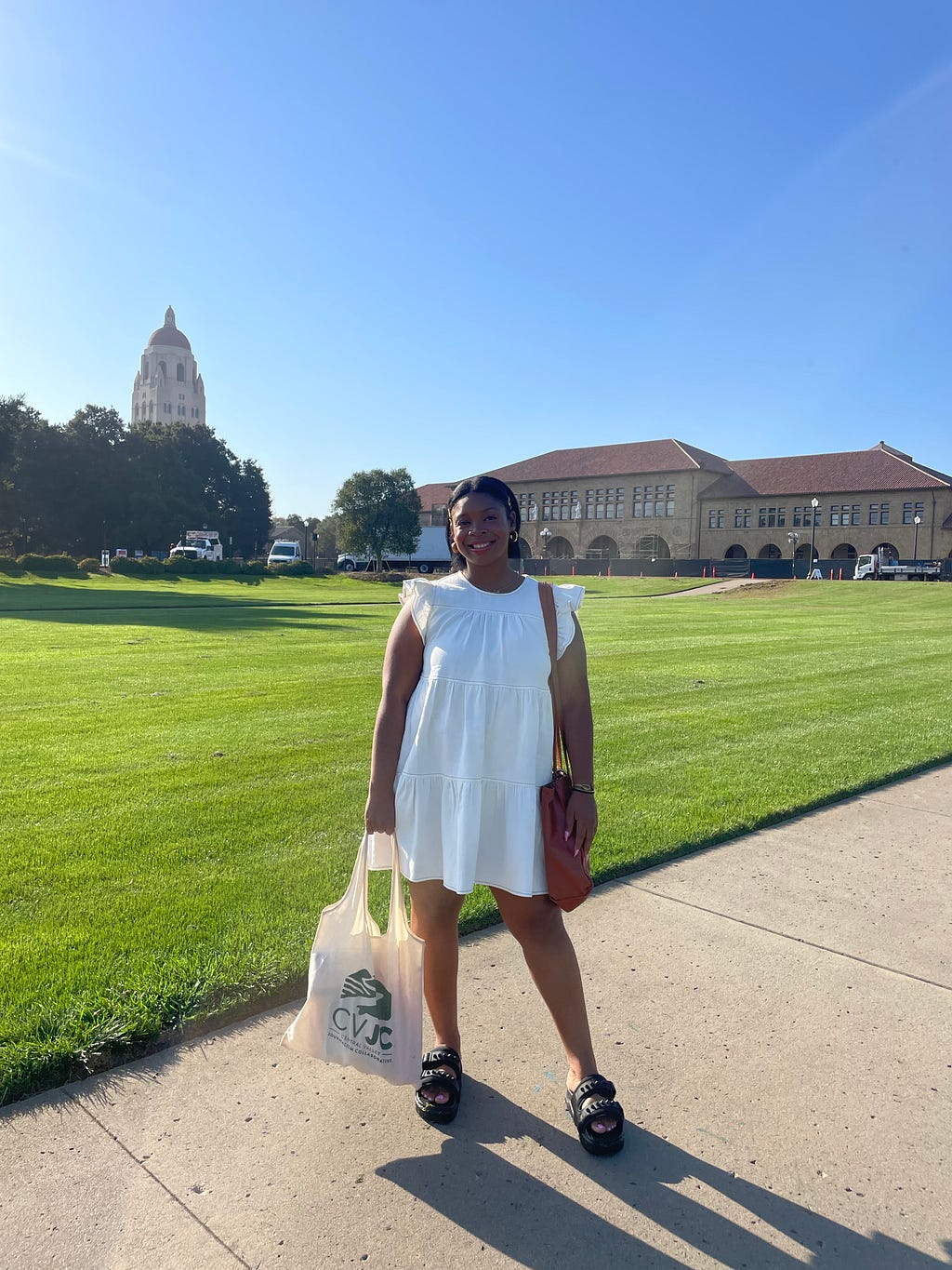 My first day as a John S Knight Fellow at Stanford University. Standing in the oval facing McClatchy Hall, where the fellows meet in the JSK Garage and Hub.
