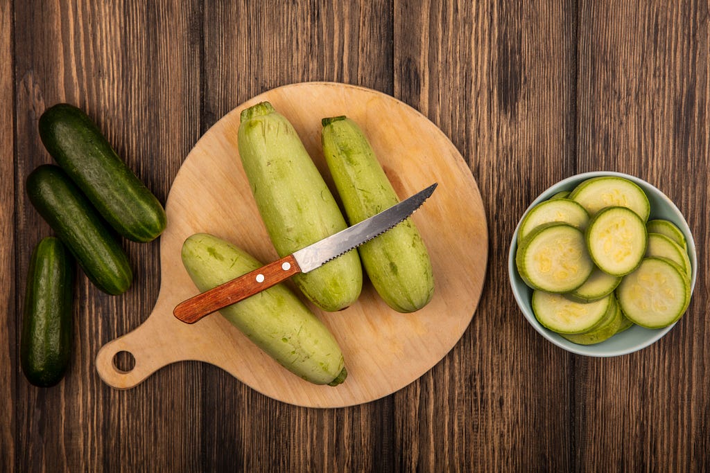 Unveiling The Truth: How Low FODMAP Is Cucumbers? Hello everyone! In today’s post, I’ll talk about one of my all-time favorite veggies — cucumbers. Loved for their crisp texture and refreshing taste, cucumbers are a staple in salads and a common guest on dip platters. But the big question for those managing their diet for health reasons is: Are cucumbers low FODMAP? Let’s explore this topic in depth. Disclaimer: Before we jump in, I need to mention that this blog is for informational purposes on