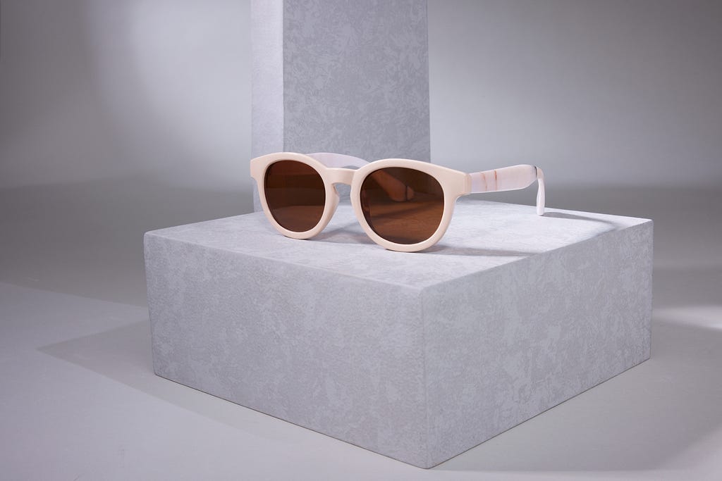 Cream Full Rim Round Sunglasses