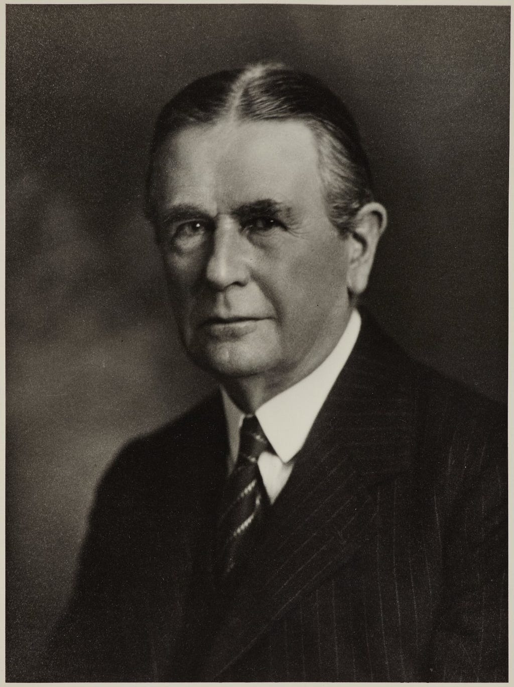 Monochrome portrait photograph of Ernest Simon.