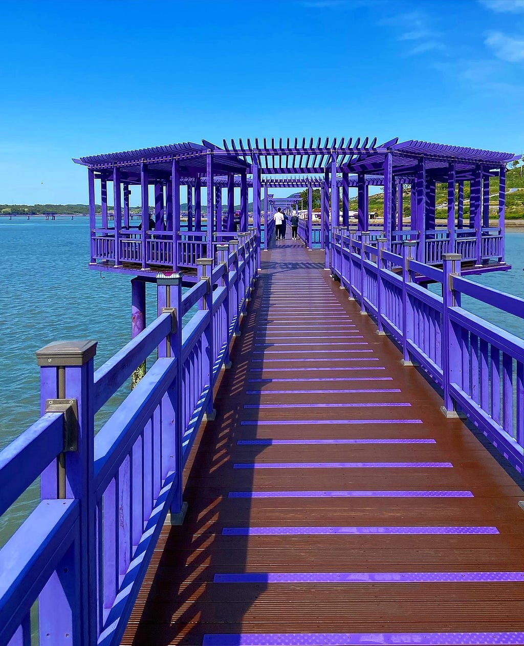 A larger part of the Cheonsa Bridge (Angel Bridge). It’s a long bridge that you cross to get to the other side.