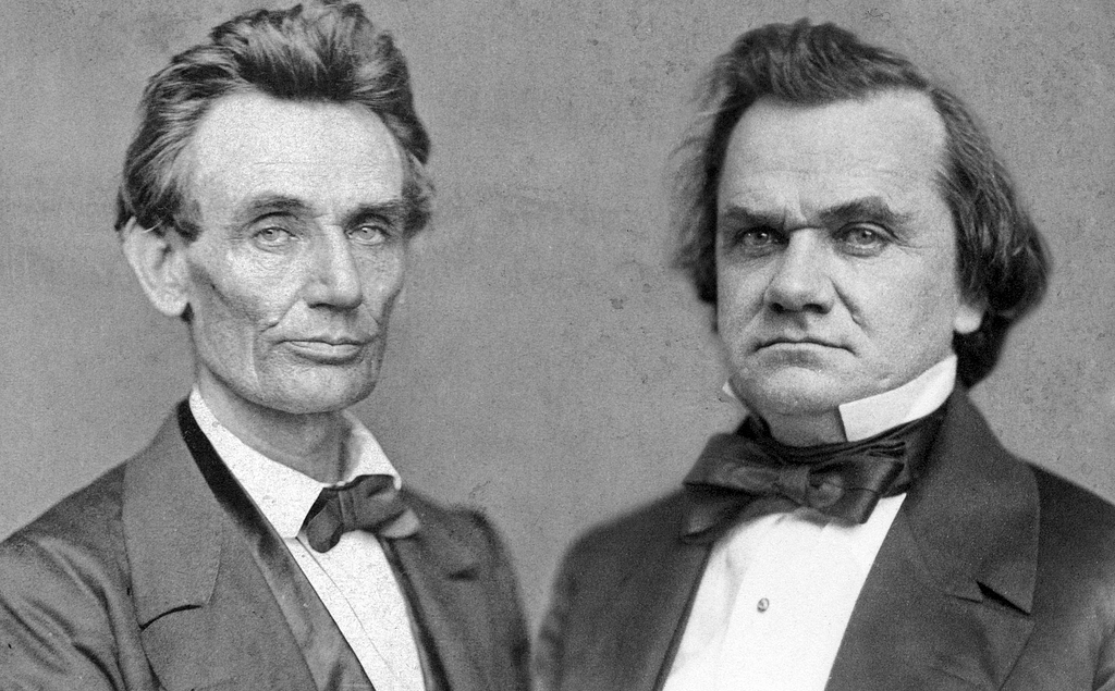 side-by-side photograph of Abraham Lincoln and Stephen Douglas